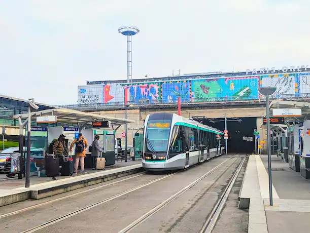 Tramvajová zastávka na letišti Orly